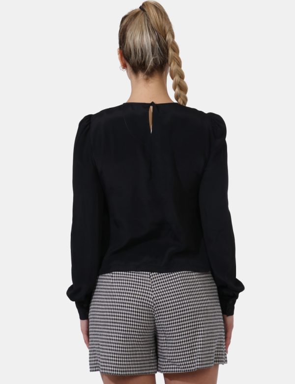 Camicia Pinko Nero - Camicia velata in total nero a maniche lunghe. Presente arricciatura sul fronte e polsini. La vestibili