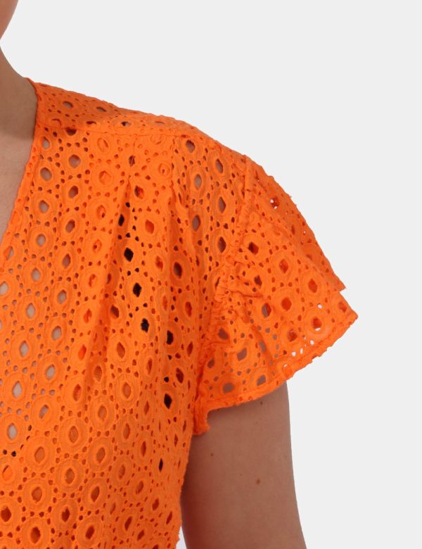 Tuta Pinko Arancione - Vestito lungo modello tuta in total arancione su trama lavorata e traforata. Presente scollo ampio e