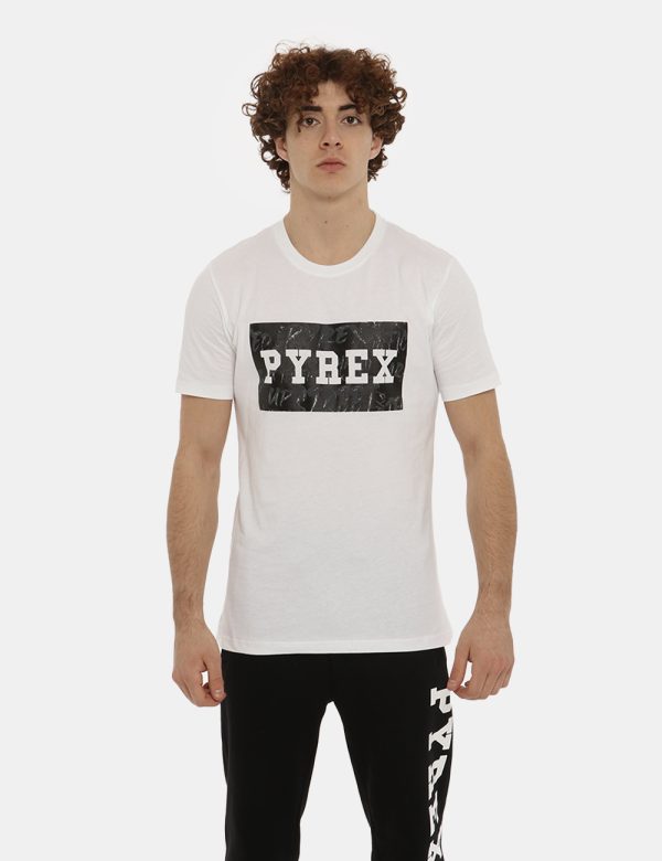T-shirt Pyrex bianco - COMPOSIZIONE E VESTIBILITÀ:100% cotoneIl modello è alto 175 cm e indossa la taglia M. La vestibilità