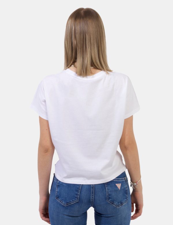 T-shirt Blauer Bianco - T-shirt corta su base bianca con stampa cuore Blauer in tonalità viola. La vestibilità è morbida e r