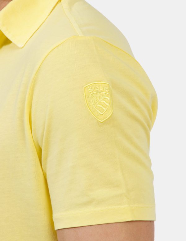 Polo Blauer Giallo - Polo classica in total giallo pastello. La vestibilità è morbida e pratica con bottoni ad asola ad alte