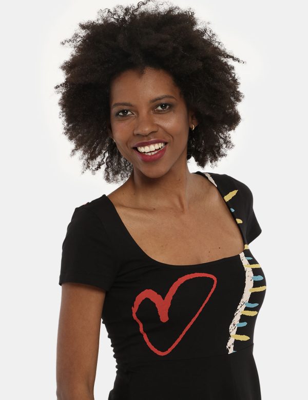 Vestito Desigual nero fantasia - COMPOSIZIONE E VESTIBILITÀ:96% cotone 4% elastaneLa modella è alta 170 cm e indossa la tagl