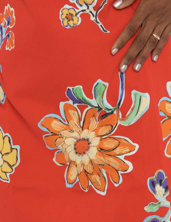 Vestito Desigual rosso fantasia - COMPOSIZIONE E VESTIBILITÀ:76% viscosa 23% polyamide 1% elastaneLa modella è alta 170 cm e