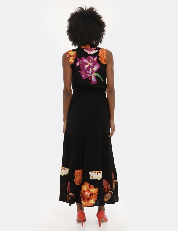 Vestito Desigual nero fantasia - COMPOSIZIONE E VESTIBILITÀ:100% viscosaLa modella è alta 170 cm e indossa la taglia S. La v