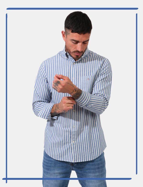 Camicia Gant Azzurro - Camicia classica da uomo rigata in tonalità bianco e azzurro. La vestibilità è morbida e pratica graz
