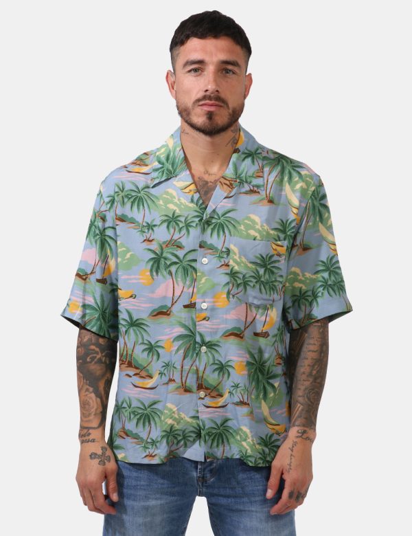 Camicia Gant Fantasia - Camicia a maniche corte su base floreale con tramonti e palme in tinta tendente al verde e all'azzur