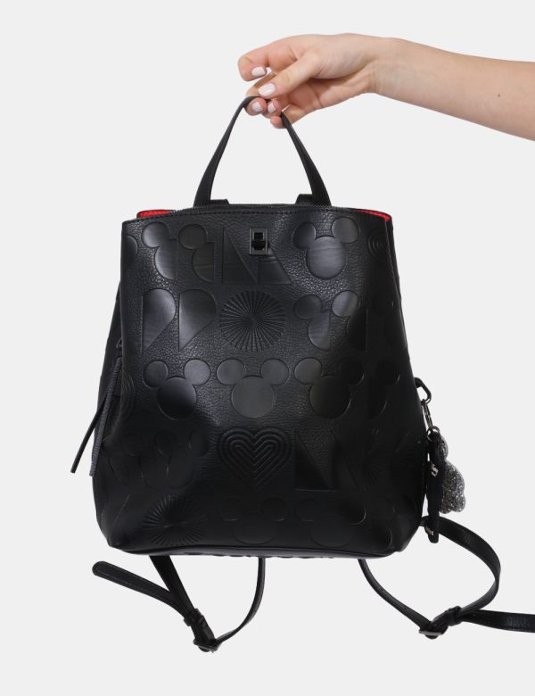 Zaino Desigual Nero - Zaino in simil pelle morbido su base nera sagomata con vari disegnini. Presente tascone principale con