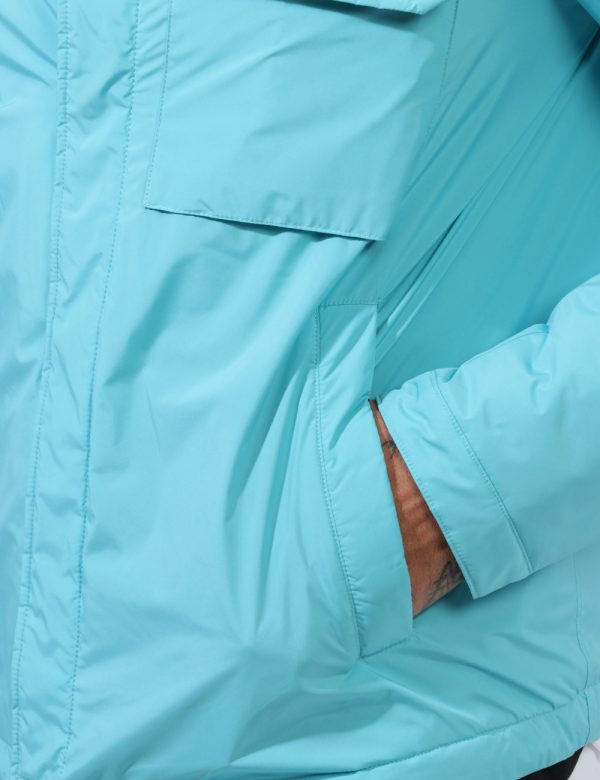 Giacca Blauer Azzurro - Giacca simil giubbino leggero in total azzurro tiffany. Presenti tasche a taglio trasversale con chi