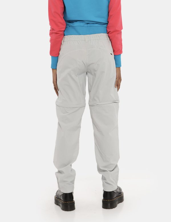 Pantalone Colmar grigio - COMPOSIZIONE E VESTIBILITÀ:100% poliammidicaLa modella è alta 170 cm e indossa la taglia 40. La ve