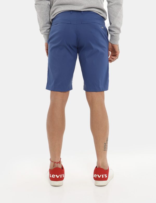 Bermuda Colmar blu - COMPOSIZIONE E VESTIBILITÀ:94% poliammidica 6% elastaneIl modello è alto 178 cm e indossa la taglia L.