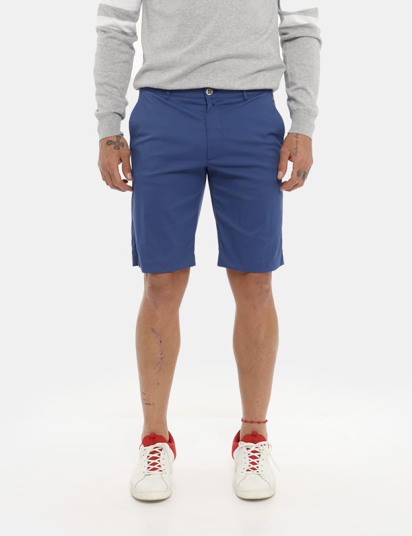 Bermuda Colmar blu - COMPOSIZIONE E VESTIBILITÀ:94% poliammidica 6% elastaneIl modello è alto 178 cm e indossa la taglia L.