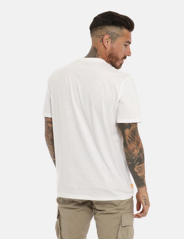 T-shirt Timberland bianca - COMPOSIZIONE E VESTIBILITÀ:100% cotoneIl modello è alto 178 cm e indossa la taglia L. La vestibi
