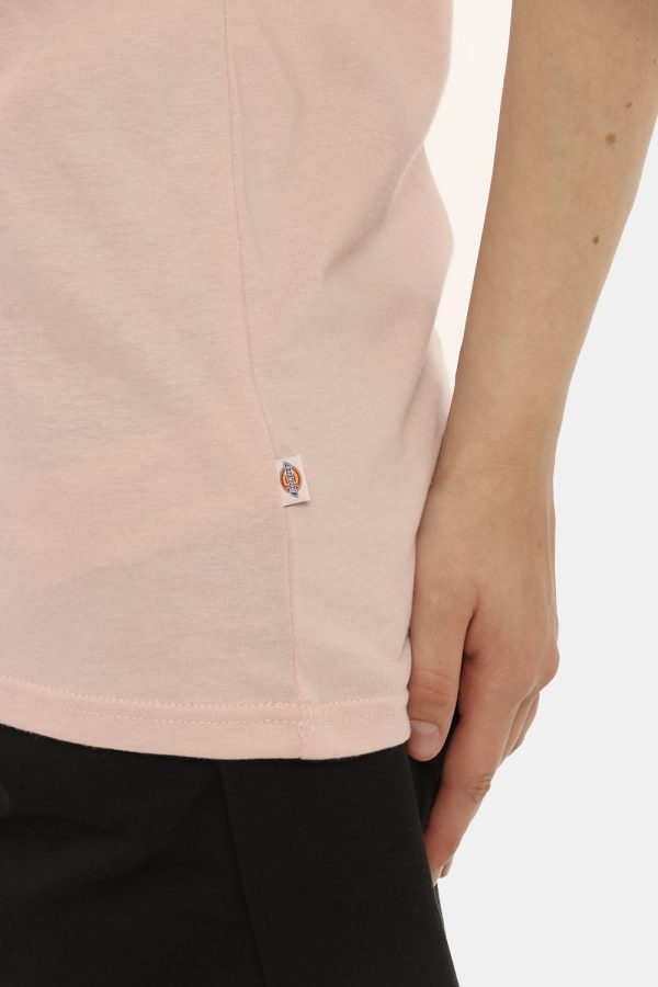 T-shirt Dickies rosa - COMPOSIZIONE E VESTIBILITÀ:100% cotoneLa modella è alta 170 cm e indossa la taglia S. La vestibilità