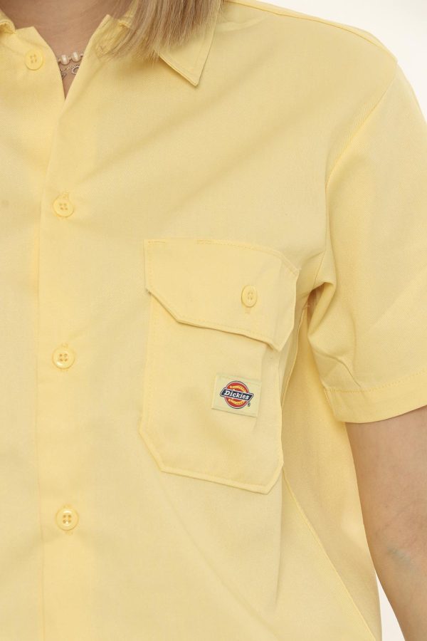 Camicia Dickies giallo - COMPOSIZIONE E VESTIBILITÀ:65% poliestere 35% cotoneIl modello è alto 170 cm e indossa la taglia S.