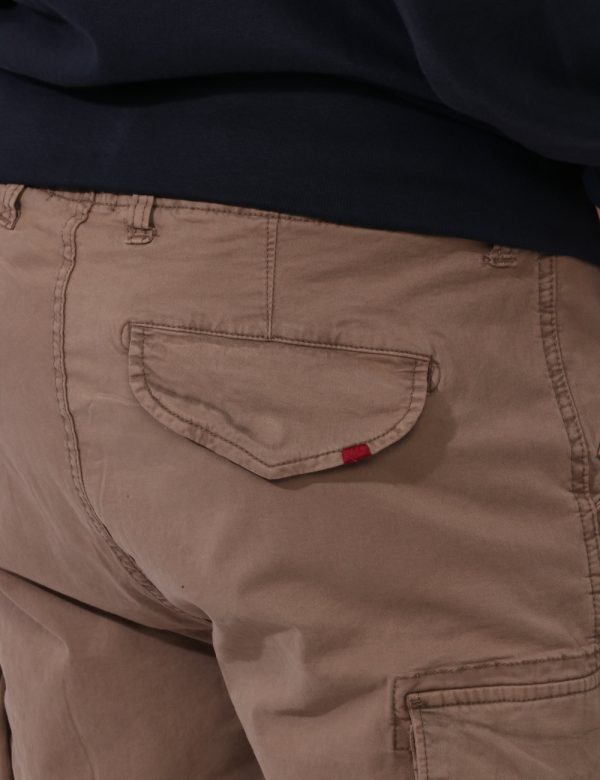 Pantaloni Aeronautica Italiana Marrone - Pantaloni in total marrone fango arricchiti da numerose tasche con taglio diverso,