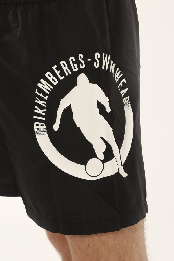 Costume Bikkembergs nero a pantaloncino con elastico e logo - COMPOSIZIONE E VESTIBILITÀ:100% poliestereIl modello è alto 17