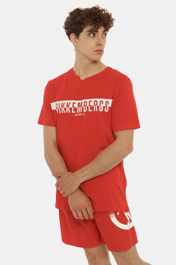 T-shirt Bikkembergs rossa con logo - COMPOSIZIONE E VESTIBILITÀ:100% cotoneIl modello è alto 175 cm e indossa la taglia L. L