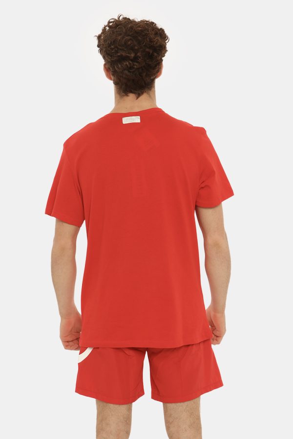 T-shirt Bikkembergs rossa con logo - COMPOSIZIONE E VESTIBILITÀ:100% cotoneIl modello è alto 175 cm e indossa la taglia L. L