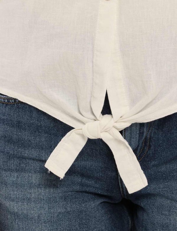 Camicia Yes Zee bianca a maniche corte - COMPOSIZIONE E VESTIBILITÀ:55% lino 45% cotoneLa modella è alta 170 cm e indossa la