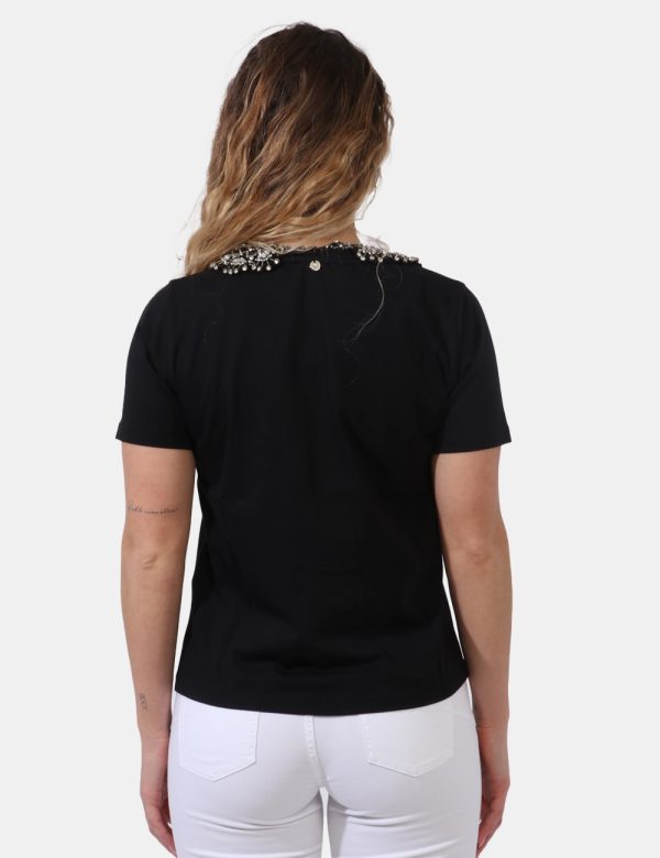 T-shirt Liu-Jo Nero - T-shirt classica in total nero con girocollo removibile in glitter e pietre che arricchisce il capo di