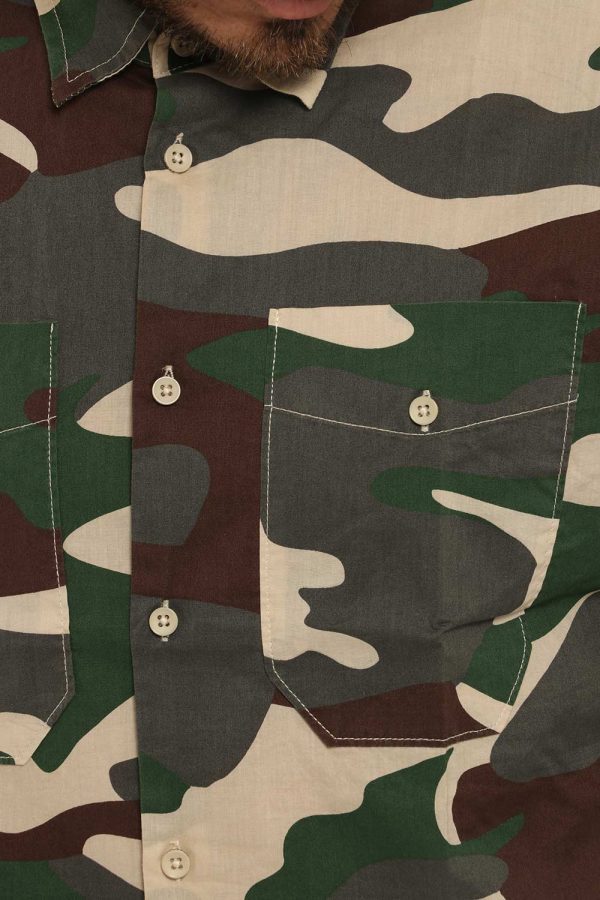 Camicia Gazzarrini fantasia militare - COMPOSIZIONE E VESTIBILITÀ:100% cotoneIl modello è alto 178 cm e indossa la taglia L.