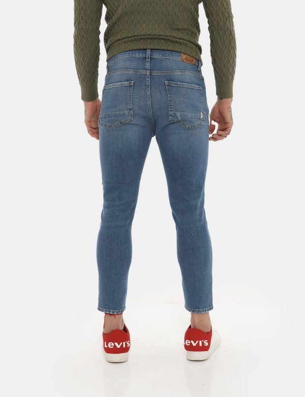 Jeans Fifty Four blu denim - COMPOSIZIONE E VESTIBILITÀ:98% cotone 2% elastaneIl modello è alto 178 cm e indossa la taglia 3
