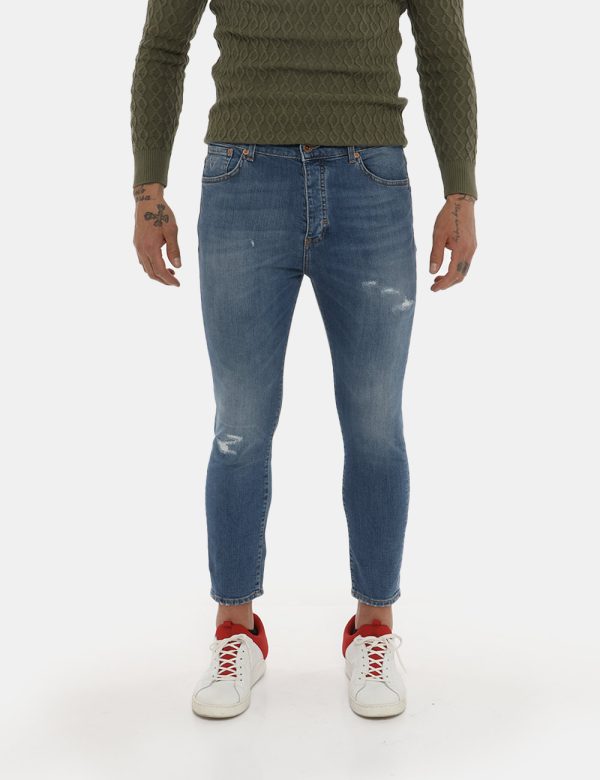 Jeans Fifty Four blu denim - COMPOSIZIONE E VESTIBILITÀ:98% cotone 2% elastaneIl modello è alto 178 cm e indossa la taglia 3