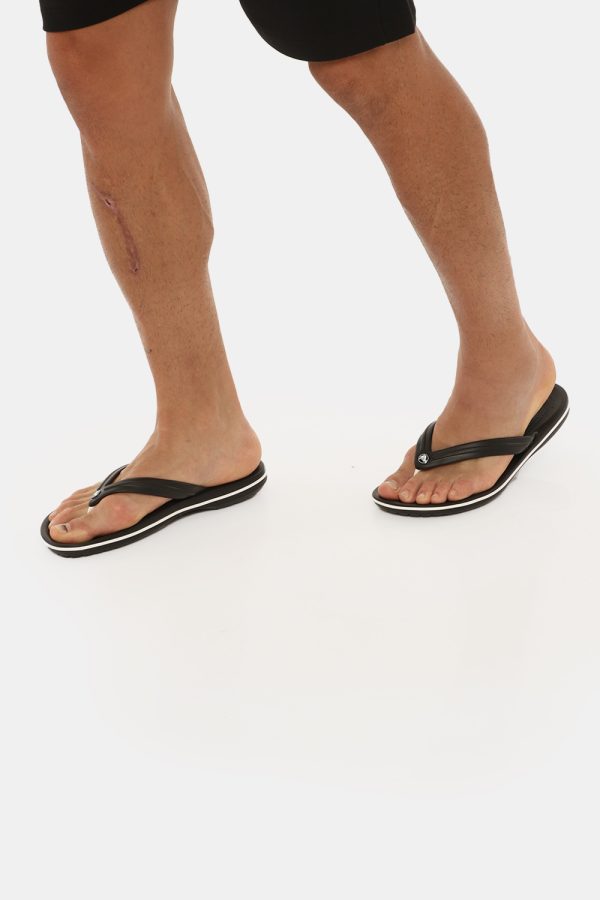 Infradito Crocs nere - COMPOSIZIONE E VESTIBILITÀ:Altre materieIl modello calza la taglia 10 corrispondente al numero 43/44