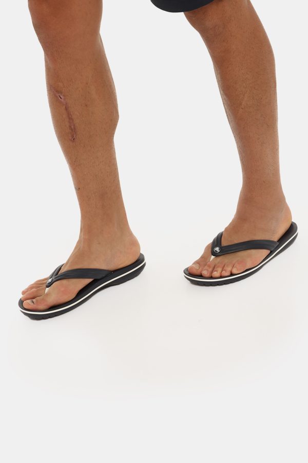 Infradito Crocs blu - COMPOSIZIONE E VESTIBILITÀ:Altre materieIl modello calza la taglia 10 corrispondente al numero 43/44 i
