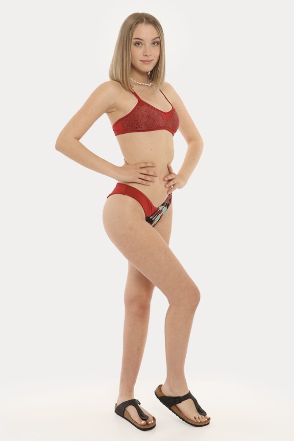 Costume F**k bikini a fascia fantasia - COMPOSIZIONE E VESTIBILITÀ:85% poliestere 12% poliammidica 3% elastaneLa modella è a