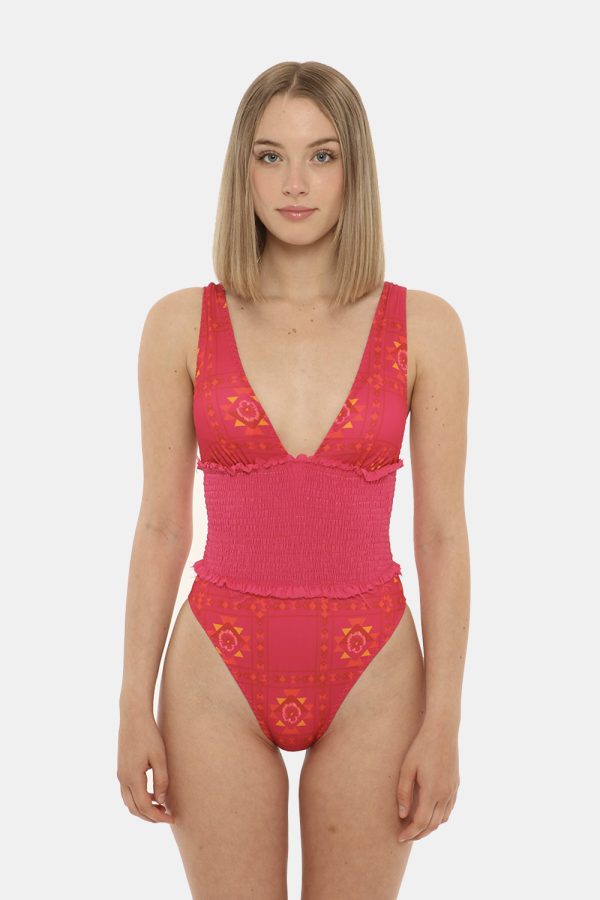 Costume F**k intero rosa - COMPOSIZIONE E VESTIBILITÀ:86% poliestere 14% elastaneLa modella è alta 170 cm e indossa la tagli