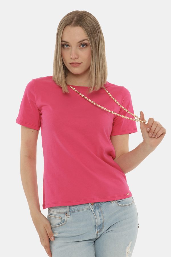 T-shirt Fracomina fuxia con collana - COMPOSIZIONE E VESTIBILITÀ:90% cotone 10% elastaneLa modella è alta 170 cm e indossa l