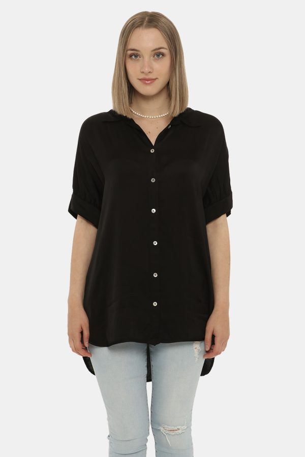 Camicia Fracomina nero - COMPOSIZIONE E VESTIBILITÀ:100% viscosaLa modella è alta 170 cm e indossa la taglia XS. La vestibil