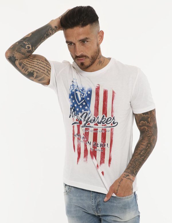 T-shirt Fred Mello bianco - COMPOSIZIONE E VESTIBILITÀ:100% cotoneIl modello è alto 178 cm e indossa la taglia L. La vestib