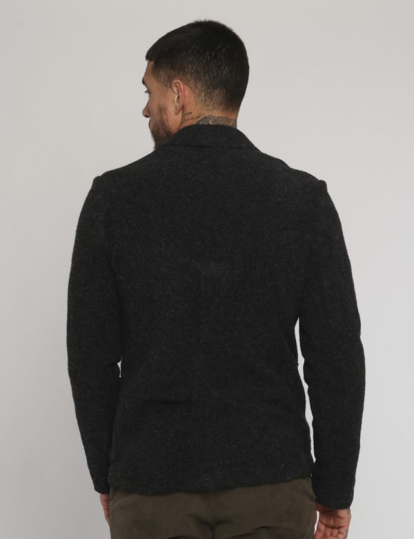 Giacca Fred Mello grigio - COMPOSIZIONE E VESTIBILITÀ:100% poliestereIl modello è alto 178 cm e indossa la taglia L. La vest