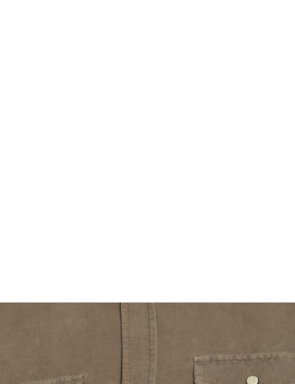 Camicia Fred Mello beige - COMPOSIZIONE E VESTIBILITÀ:100% cotoneIl modello è alto 178 cm e indossa la taglia L. La vestibil