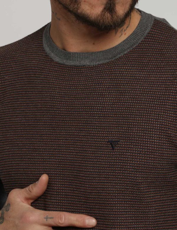 Maglione Fred Mello grigio/marrone - COMPOSIZIONE E VESTIBILITÀ:70% viscosa 30% poliamideIl modello è alto 178 cm e indossa