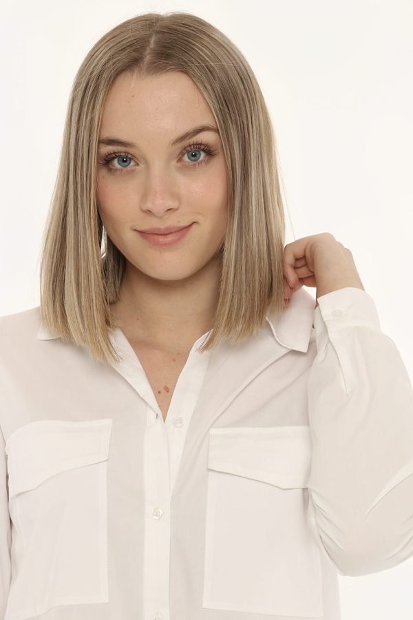 Camicia Fracomina bianca lunga - COMPOSIZIONE E VESTIBILITÀ:100% cotoneLa modella è alta 170 cm e indossa la taglia S. La ve