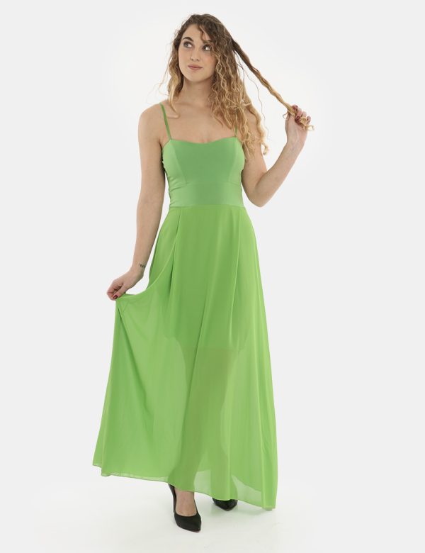 Vestito Vougue verde - COMPOSIZIONE E VESTIBILITÀ:95% poliestere 5% elastaneLa modella è alta 170 cm e indossa la taglia S.