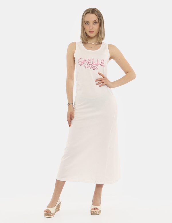 Vestito Gaelle bianco lungo - COMPOSIZIONE E VESTIBILITÀ:100% cotoneLa modella è alta 170 cm e indossa la taglia S. La vesti