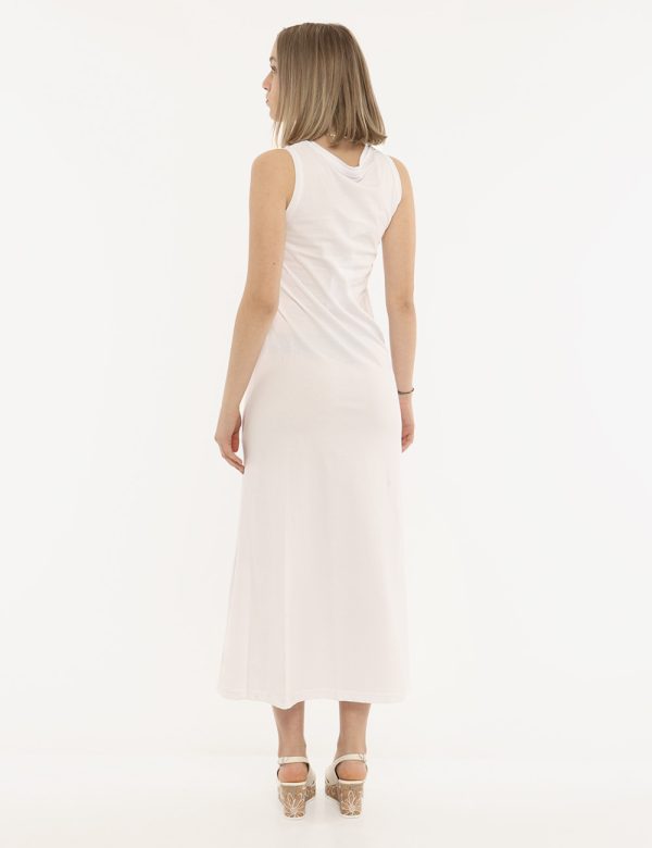 Vestito Gaelle bianco lungo - COMPOSIZIONE E VESTIBILITÀ:100% cotoneLa modella è alta 170 cm e indossa la taglia S. La vesti