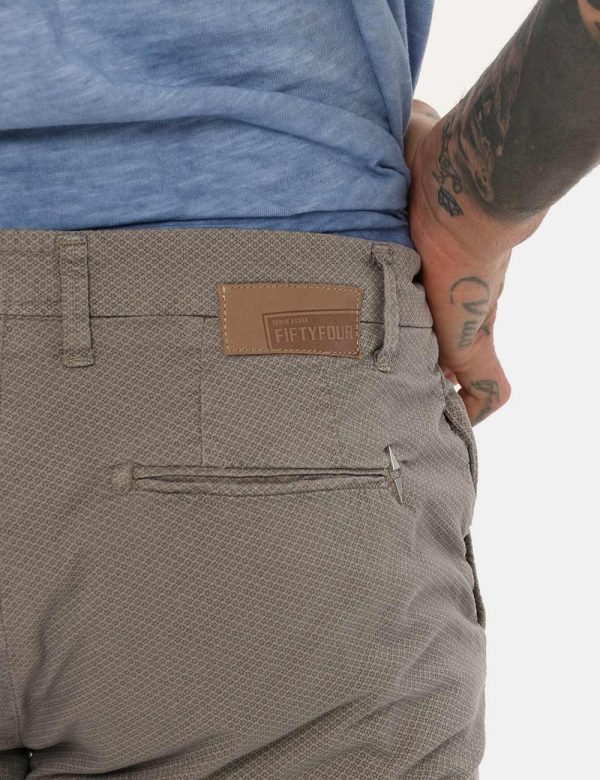 Bermuda Fifty Four grigio melange - COMPOSIZIONE E VESTIBILITÀ:98% cotone 2% elastaneIl modello è alto 178 cm e indossa la t