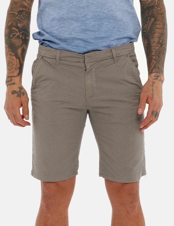 Bermuda Fifty Four grigio melange - COMPOSIZIONE E VESTIBILITÀ:98% cotone 2% elastaneIl modello è alto 178 cm e indossa la t