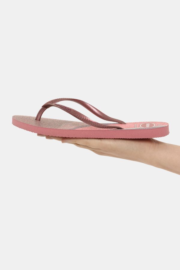 Infradito Havaianas rosa lurex - COMPOSIZIONE E VESTIBILITÀ:Altre materieScarpa in gomma. Il numero di scarpa indicato è bra