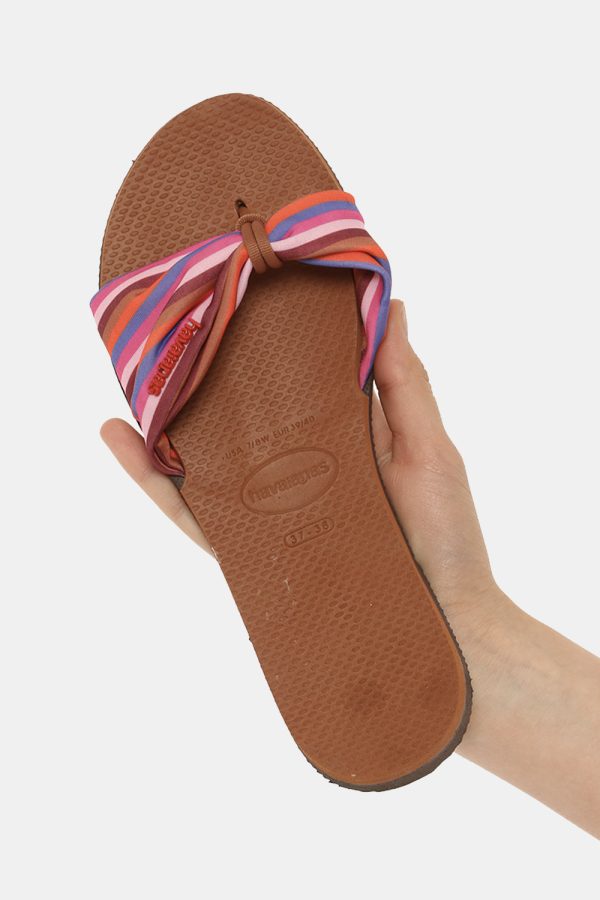 Infradito Havaianas a fascia rigata - COMPOSIZIONE E VESTIBILITÀ:Altre materieScarpa in gomma. Il numero di scarpa indicato