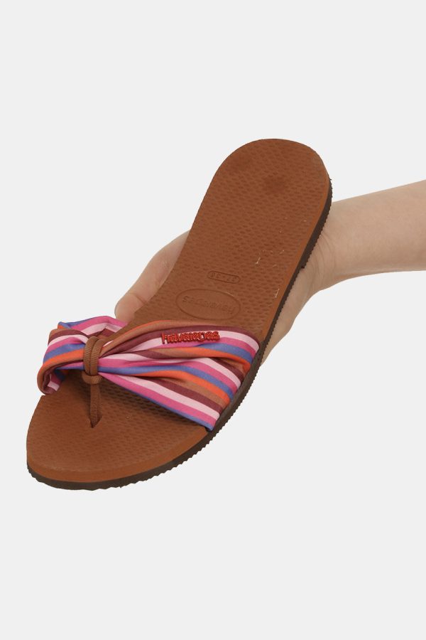 Infradito Havaianas a fascia rigata - COMPOSIZIONE E VESTIBILITÀ:Altre materieScarpa in gomma. Il numero di scarpa indicato