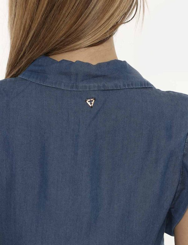 Camicia Fifty Four blu denim - COMPOSIZIONE E VESTIBILITÀ:100% lyocellLa modella è alta 170 cm e indossa la taglia S. La ves