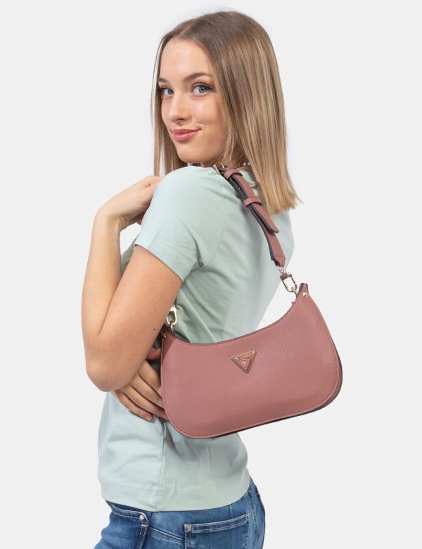 Borsa Guess Rosa - Borsa a mano modello pochette in total rosa con logo brand in metallo. Presente unico scompartimento con