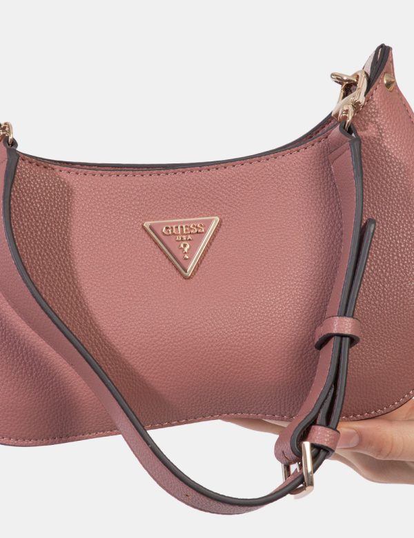 Borsa Guess Rosa - Borsa a mano modello pochette in total rosa con logo brand in metallo. Presente unico scompartimento con