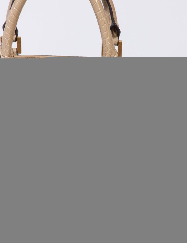Borsa Guess Beige - Borsa a tracolla semirigida di medie dimensioni in simil pelle lucida ed in total beige. La bag si compo